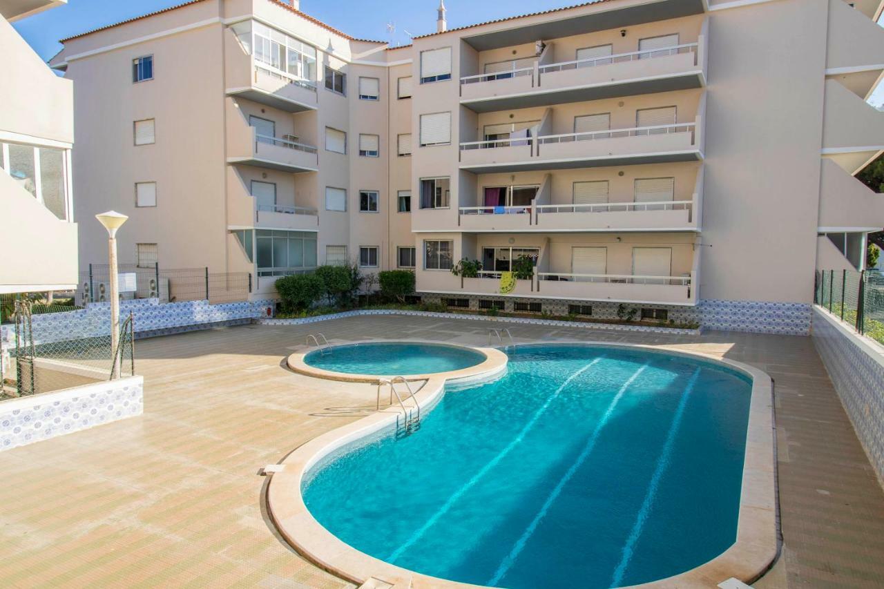 Beach And Bliss In Algarve Quarteira Exterior foto